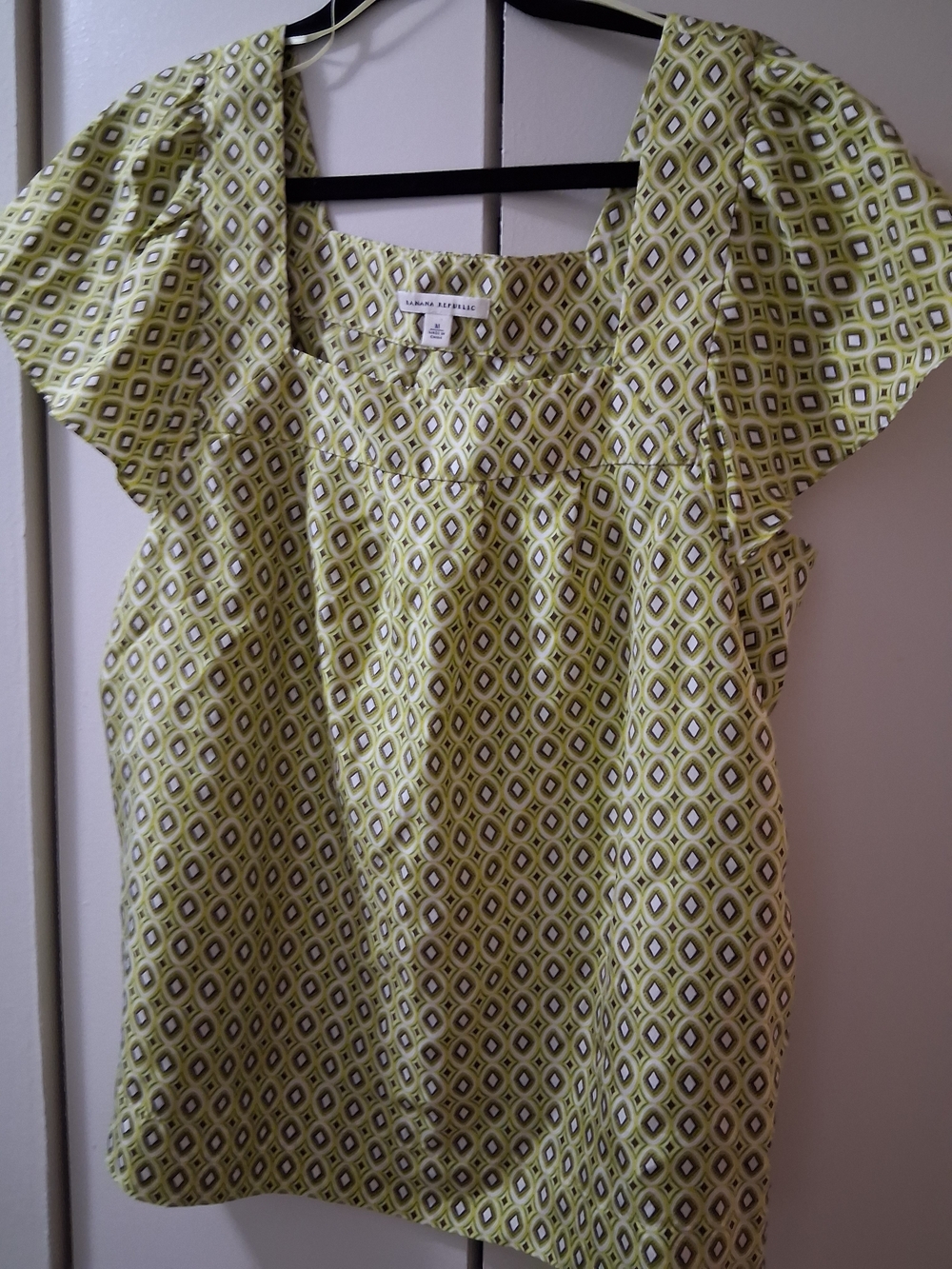 Banana Republic Lime Green Geometric Short-Sleeve Silk Blouse